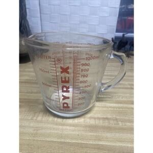Pyrex 4-Cup D Handle 532 Glass Measuring Cup 1-Quart USA Red Lettering Vintage